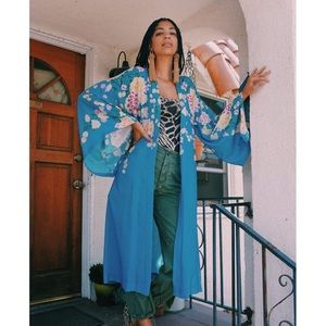 NWT Novella Royale Georgia Robe in blue floral P/S